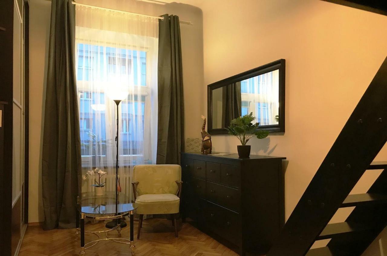 Apartament "Cleopatra 5" Przy Rynku Z Parkingiem, Faktury Vat Apartman Kielce Kültér fotó