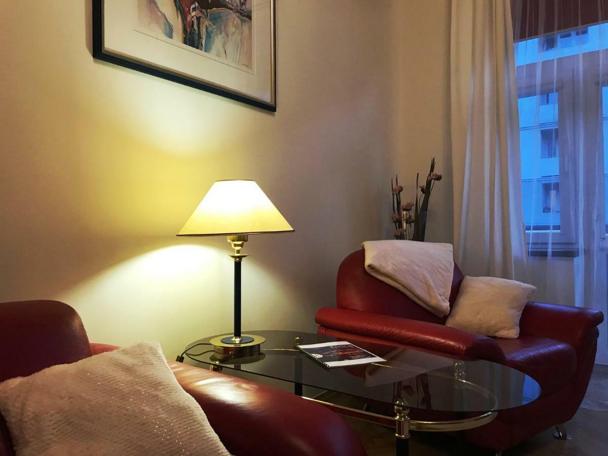 Apartament "Cleopatra 5" Przy Rynku Z Parkingiem, Faktury Vat Apartman Kielce Kültér fotó