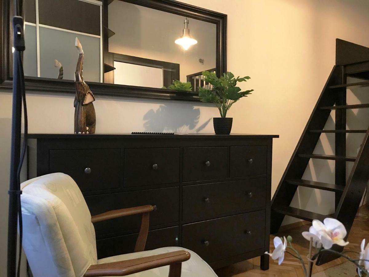 Apartament "Cleopatra 5" Przy Rynku Z Parkingiem, Faktury Vat Apartman Kielce Kültér fotó