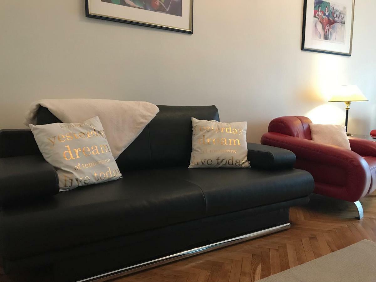 Apartament "Cleopatra 5" Przy Rynku Z Parkingiem, Faktury Vat Apartman Kielce Kültér fotó